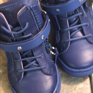 Blue Junior Giuseppe, 7c. Worn 2x